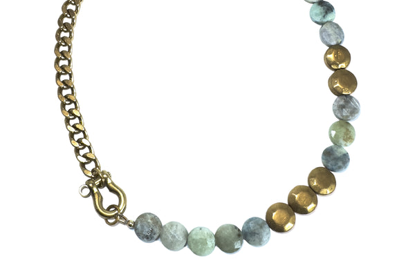 Shackle Single: Hackmanite