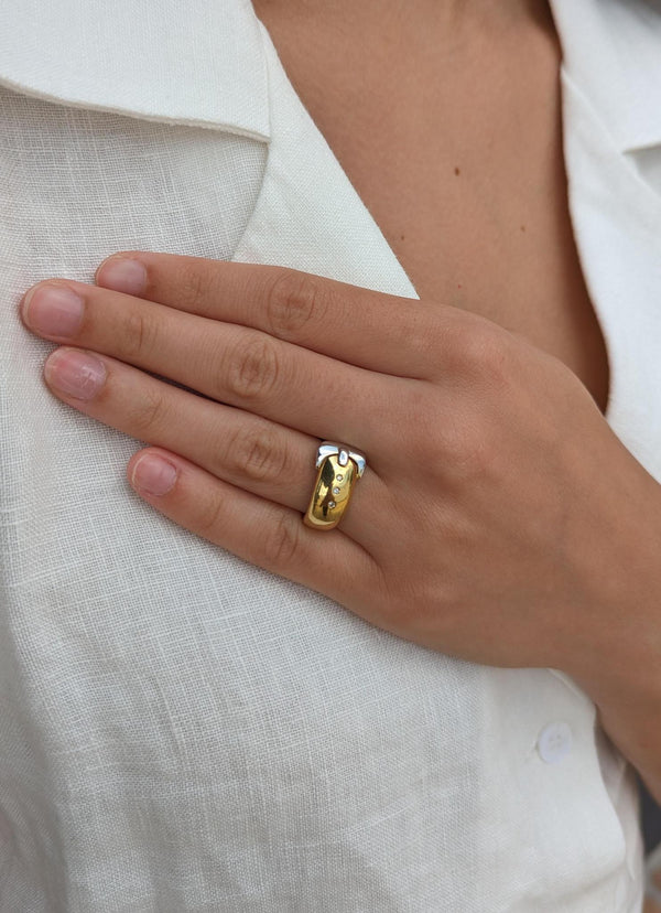 Vintage 3 Stone Diamond Buckle Ring