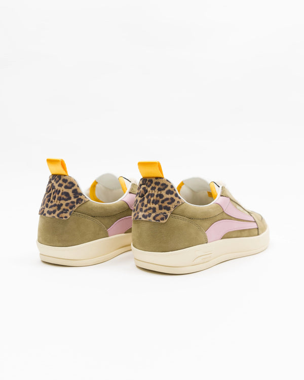Fez Sneakers
