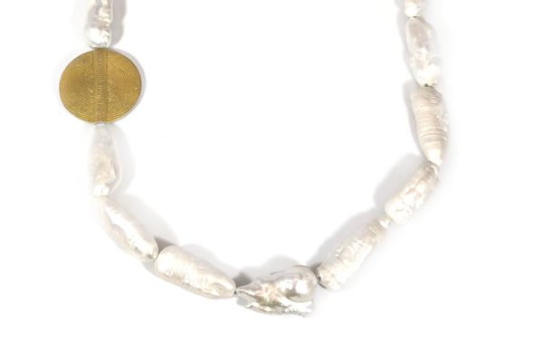 Biwa Pearl & Brass Medallion