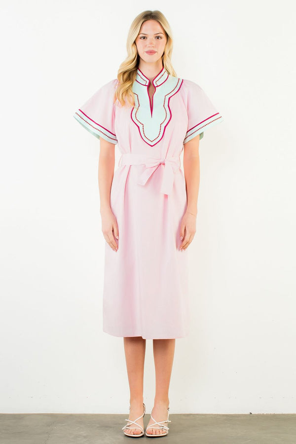 Short Sleeve Trimmed V-Neck Belted Dress